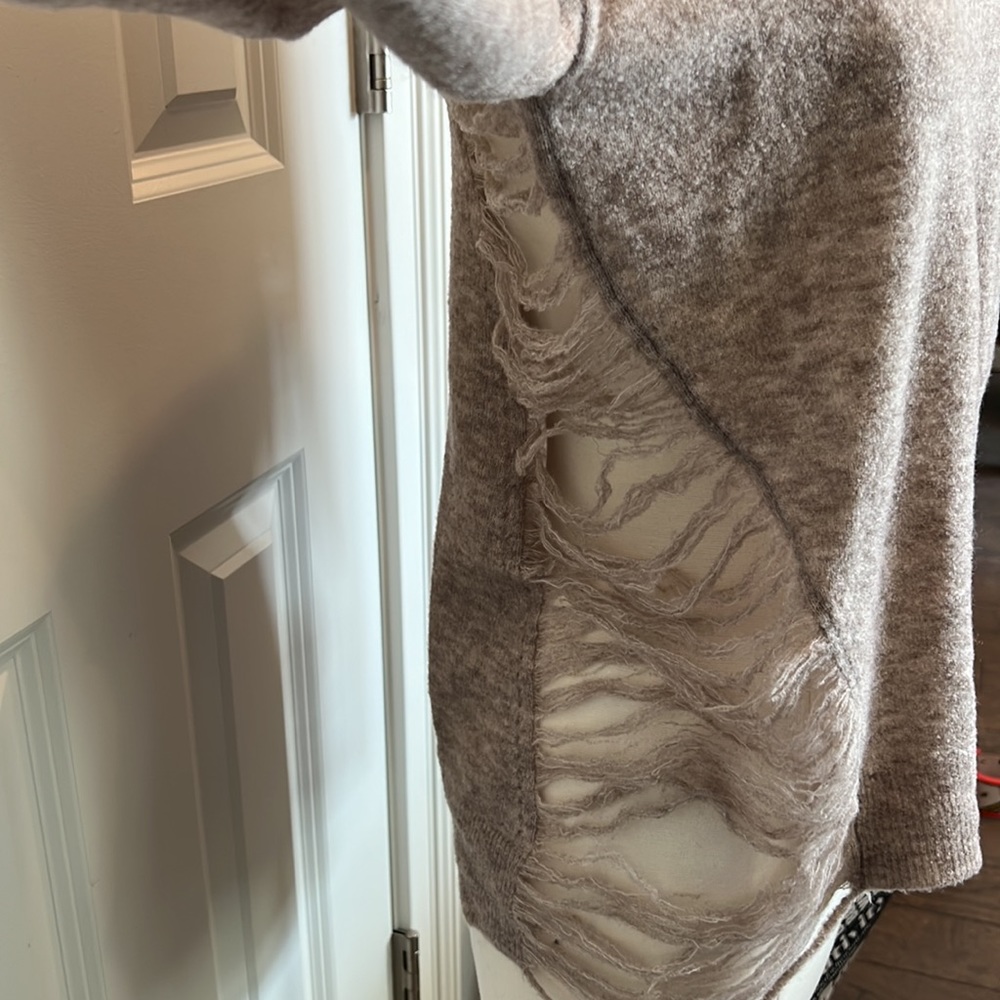 Sweater - Picture 3 of 5